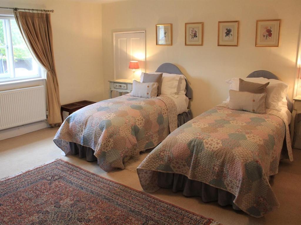 Church Farmhouse B & B Kennett Buitenkant foto