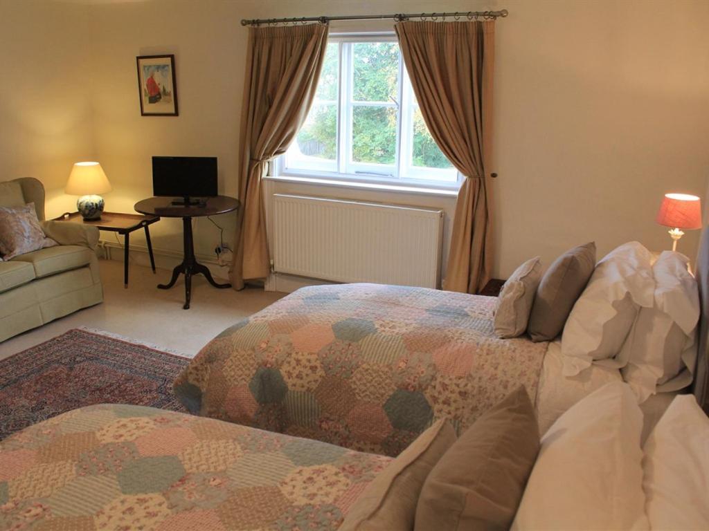 Church Farmhouse B & B Kennett Buitenkant foto